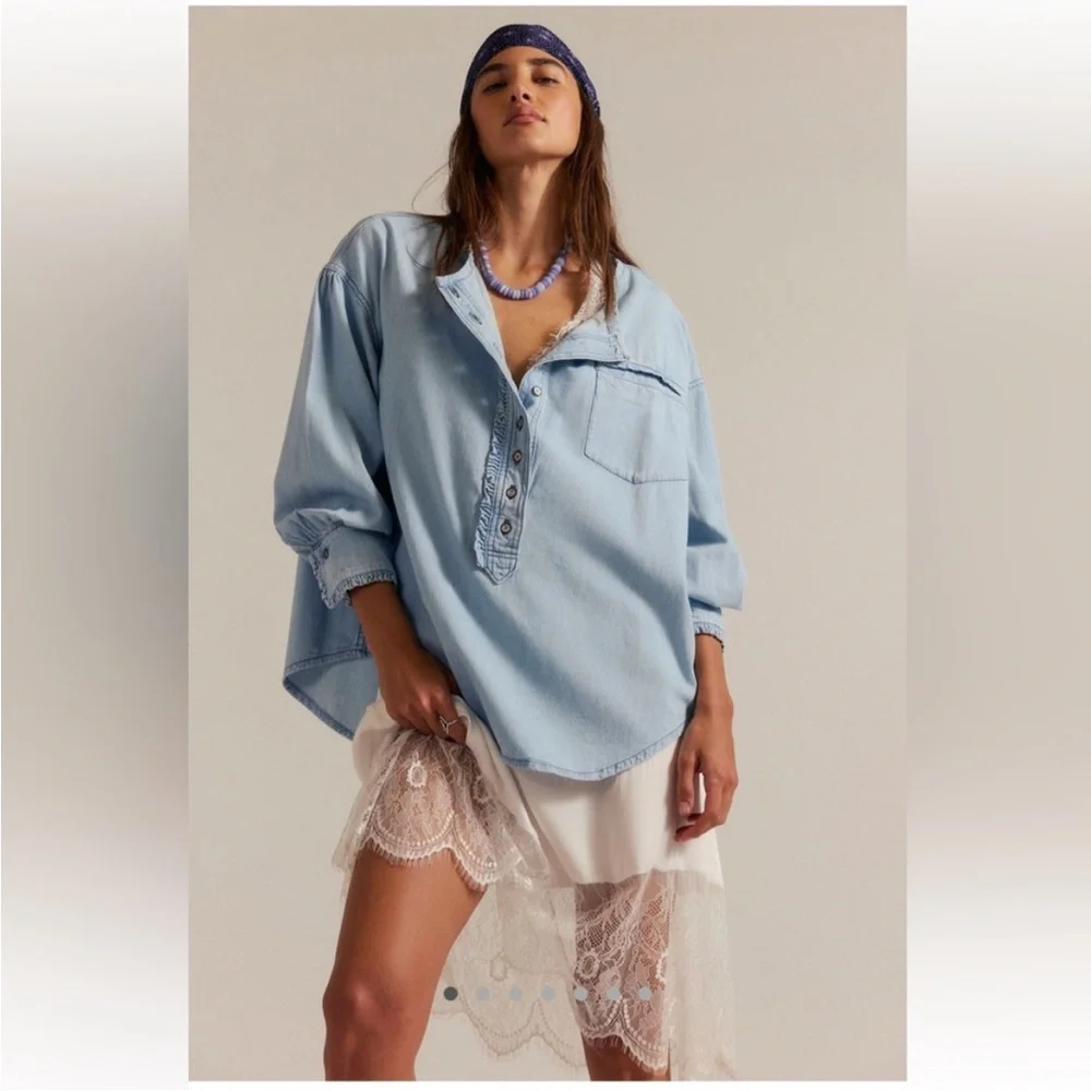 Free People NWT Denim Dreaming Pullover Size Large in So Soft Light Wash - Picture 1 of 12